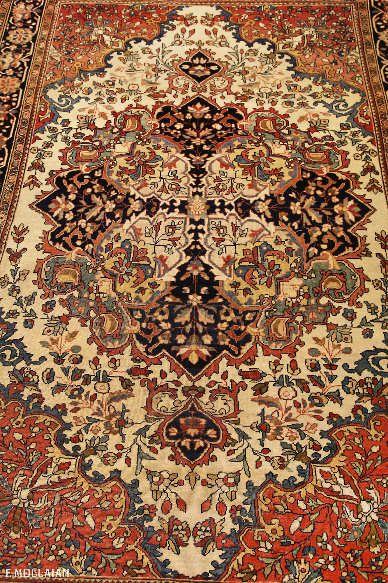 Antique Persian Saruk Farahan Rug n°:89243467